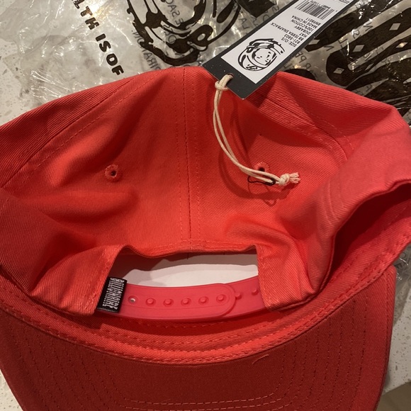 Never worn SnapBack - Picture 3 of 9